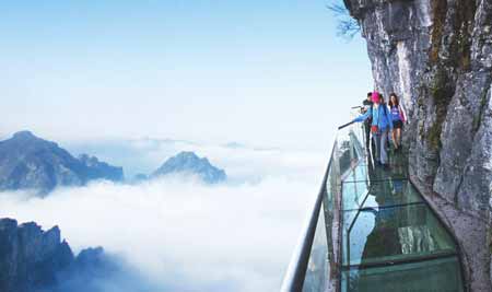 長沙出發(fā)到張家界玻璃橋云天渡、森林公園、天門山玻璃棧道往返4天3晚游