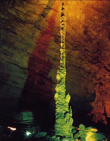 張家界國家森林公園、大峽谷、玻璃橋、鳳凰古城四日游